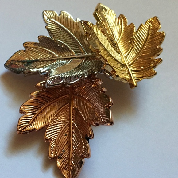 Vintage Autumn Leaf Brooch Pin, Fall Maple Tree Leaves, Gold, Silver, Bronze - Picture 2 of 10